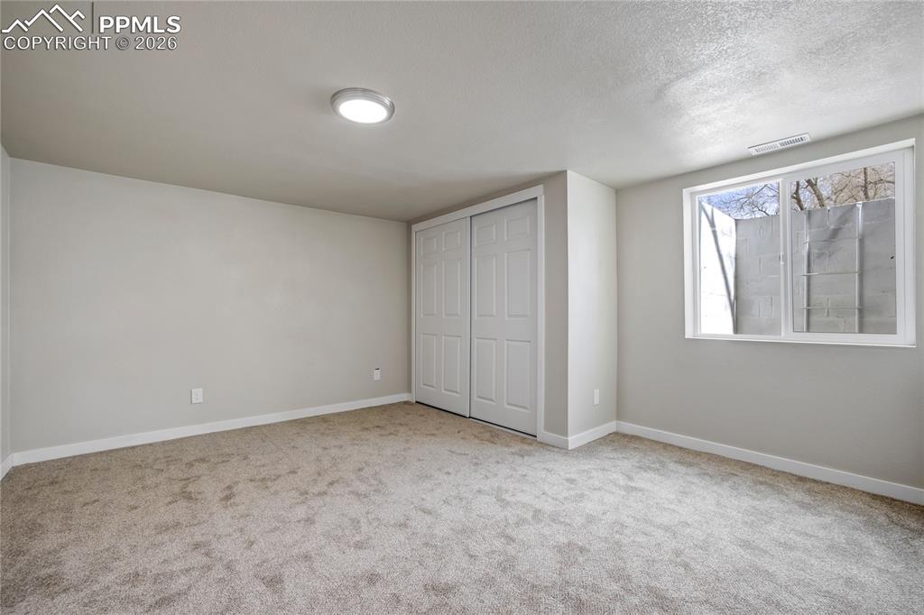 Image 21 of 35: Bedroom