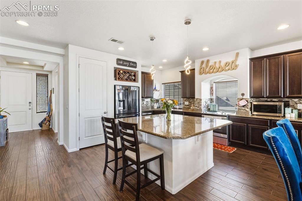 Image 14 of 39: Kitchen