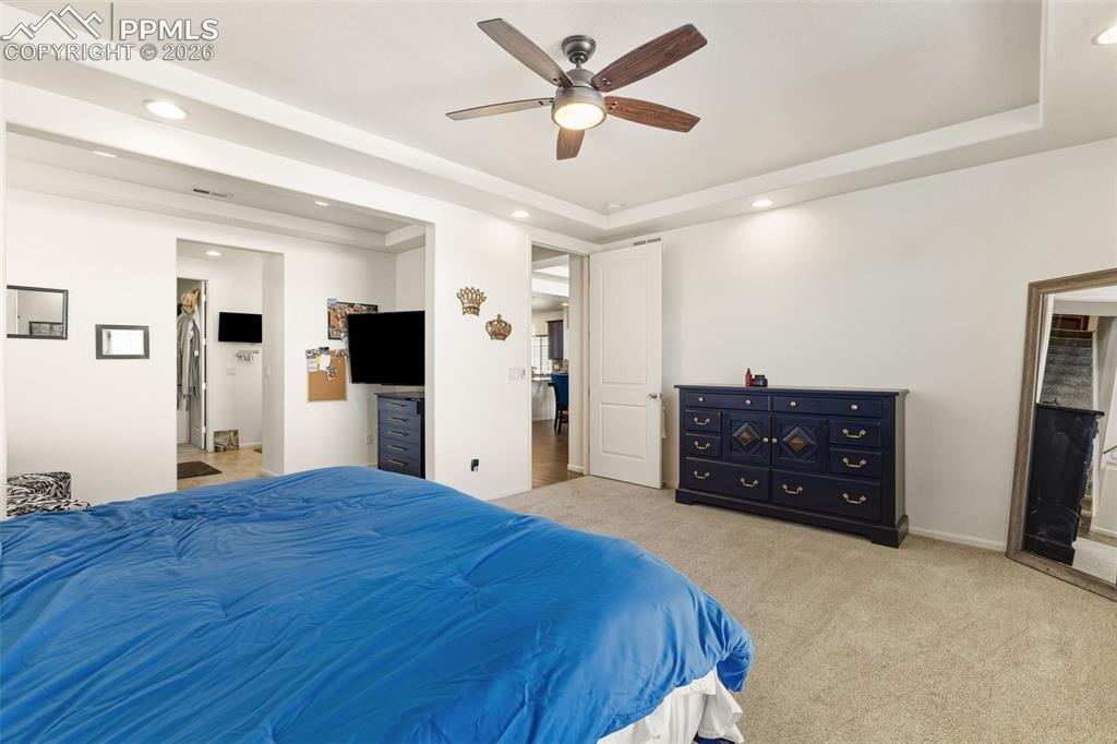 Image 17 of 39: Bedroom
