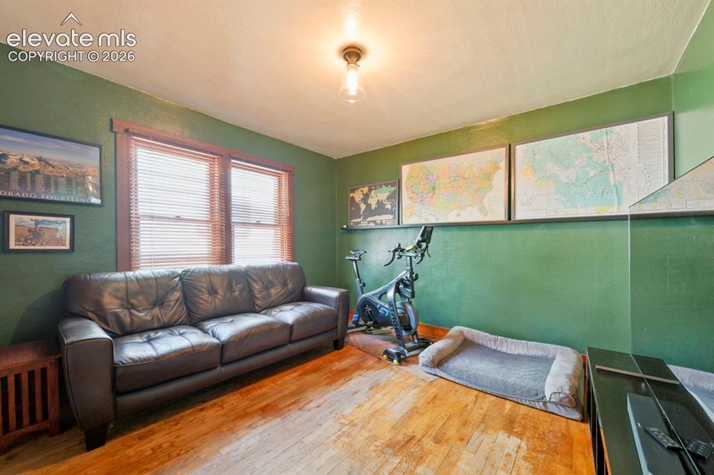 Image 16 of 36: View into this spacious middle bedroom.