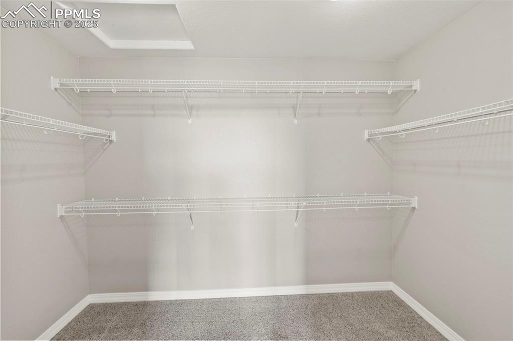 Image 24 of 50: Closet