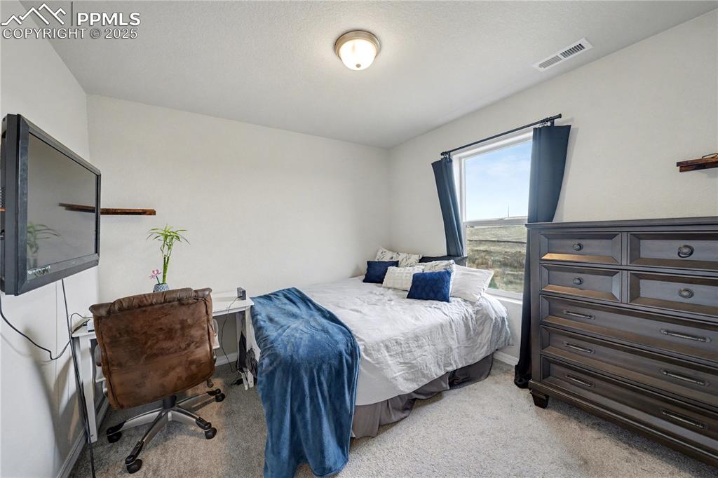 Image 30 of 38: Upstairs Bedroom 4