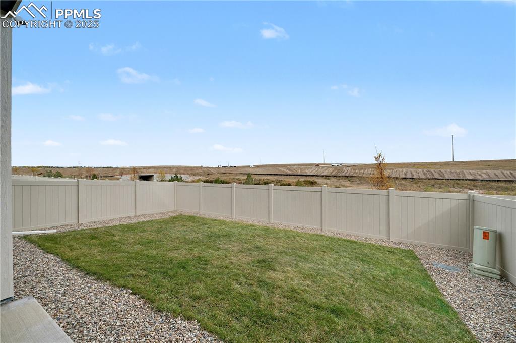 Image 34 of 38: No Rear Neighbors!