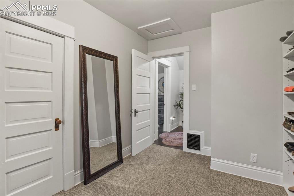 Image 26 of 36: Bedroom