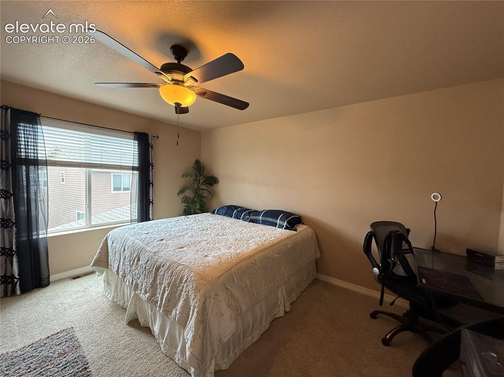 Image 20 of 27: Bedroom