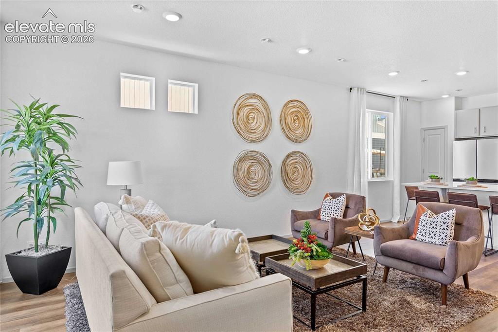 Image 4 of 24: Photos of a model home