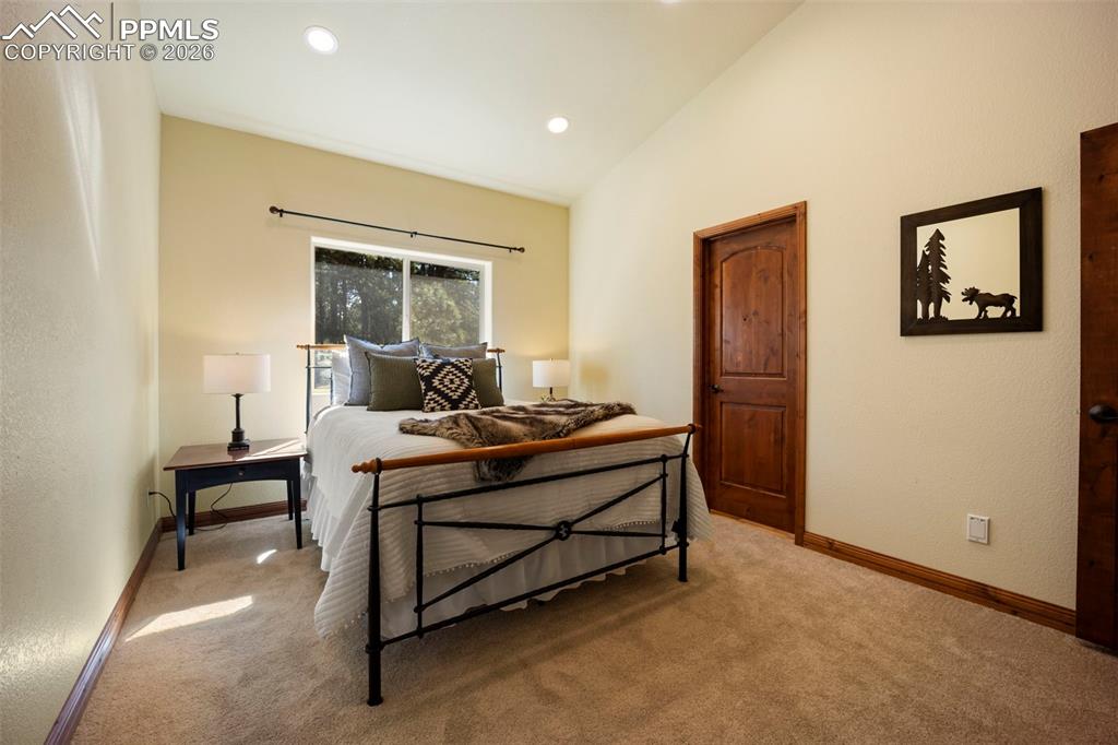 Image 17 of 49: Bedroom