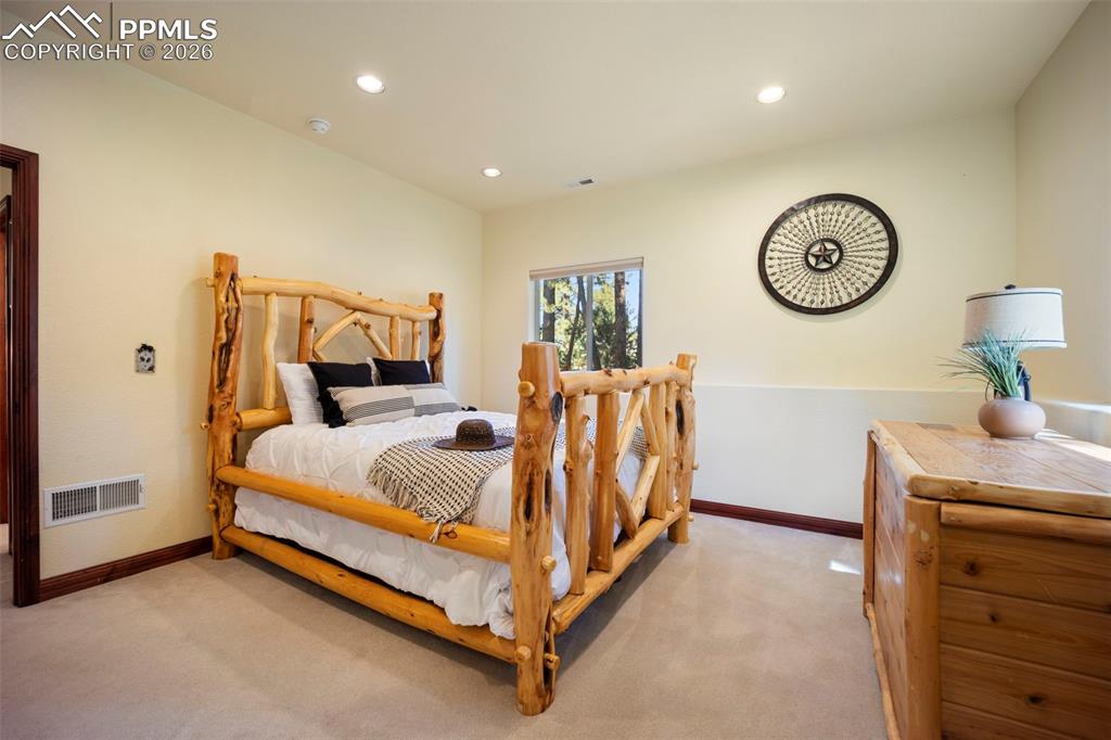 Image 36 of 49: Bedroom