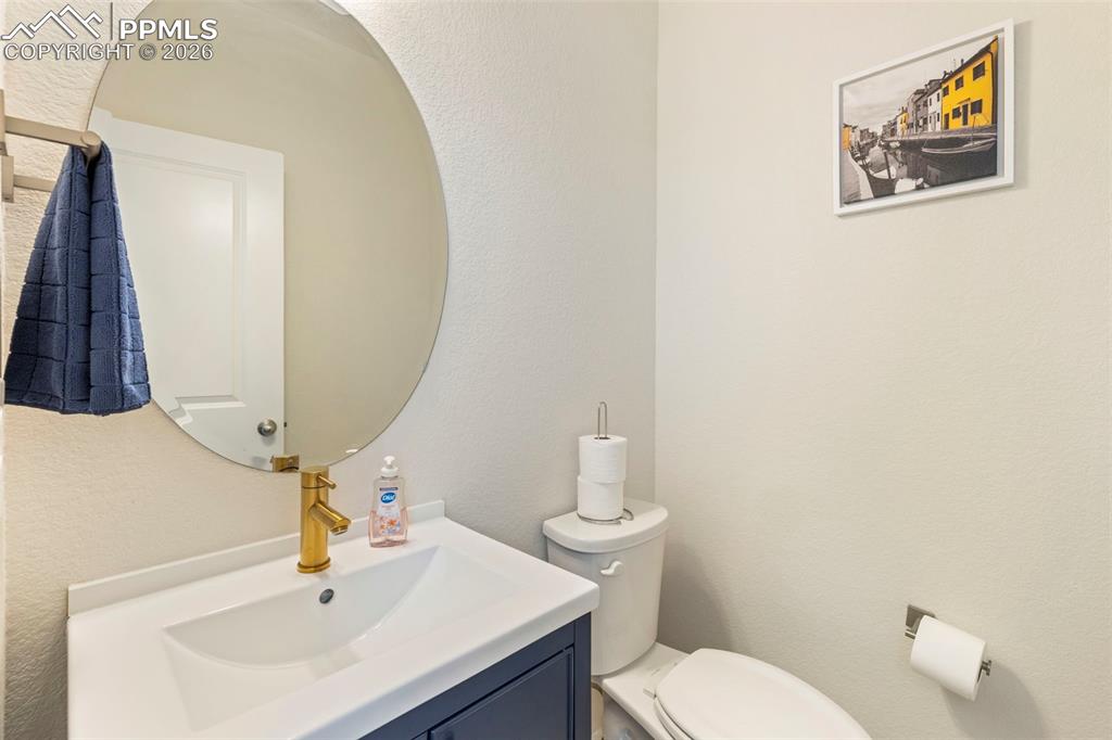 Image 13 of 36: Bathroom