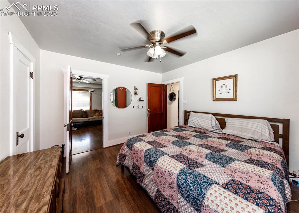 Image 16 of 42: Bedroom