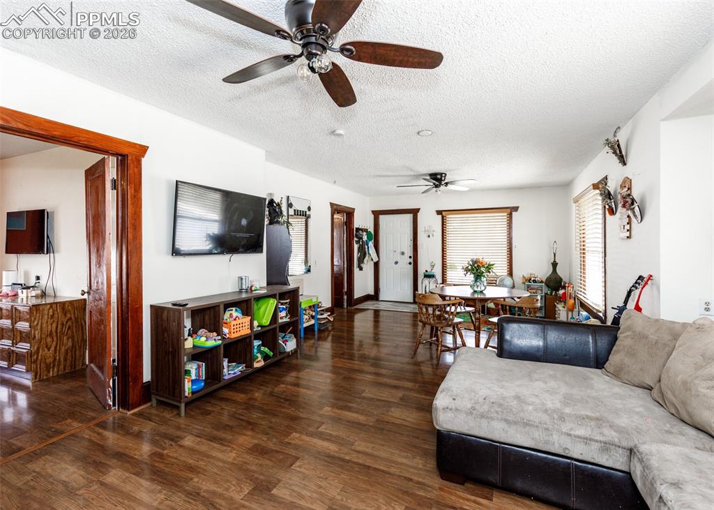 Image 6 of 42: Living Room