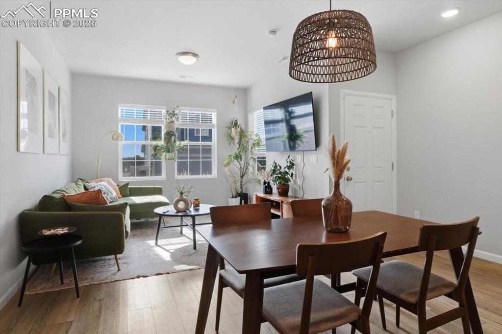 Image 14 of 40: Main level.