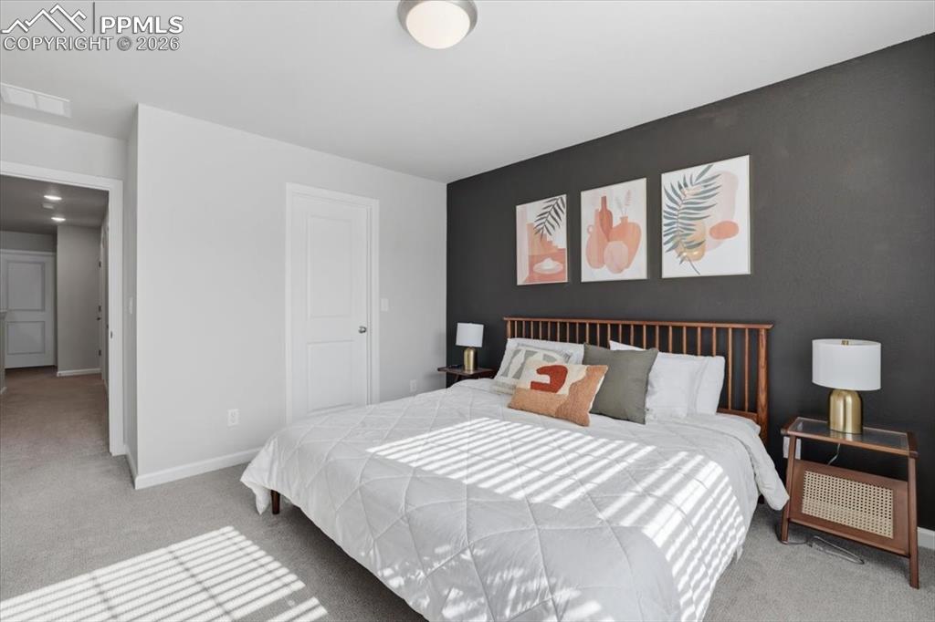 Image 26 of 40: Primary suite.