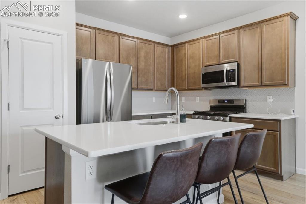 Image 3 of 40: Beautiful kitchen.