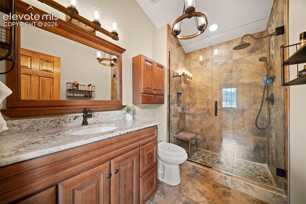 Image 15 of 45: Bathroom
