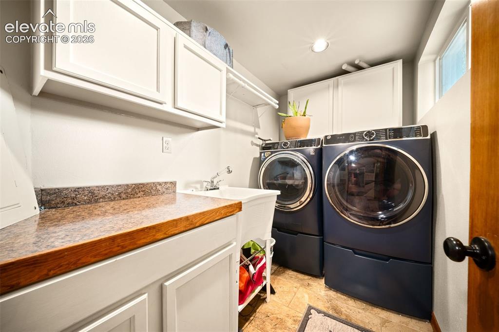 Image 26 of 45: Laundry