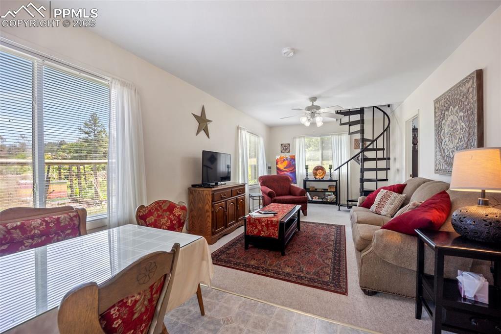 Image 27 of 50: Living Room