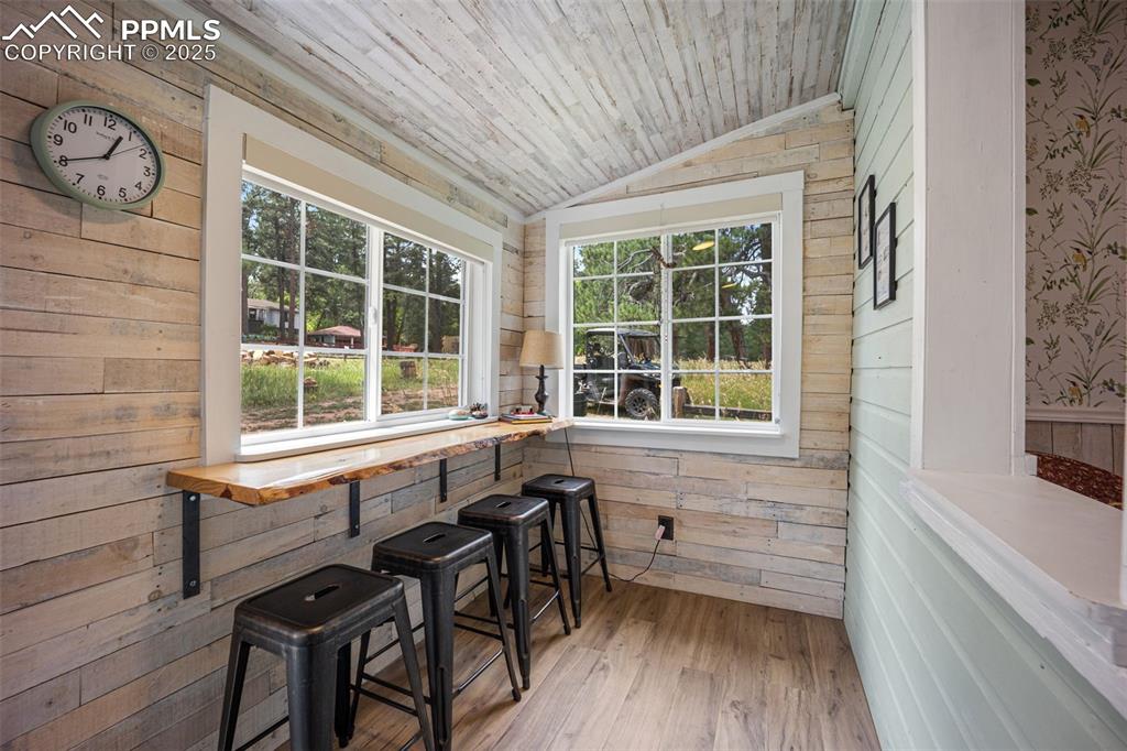 Image 41 of 50: Sun Room