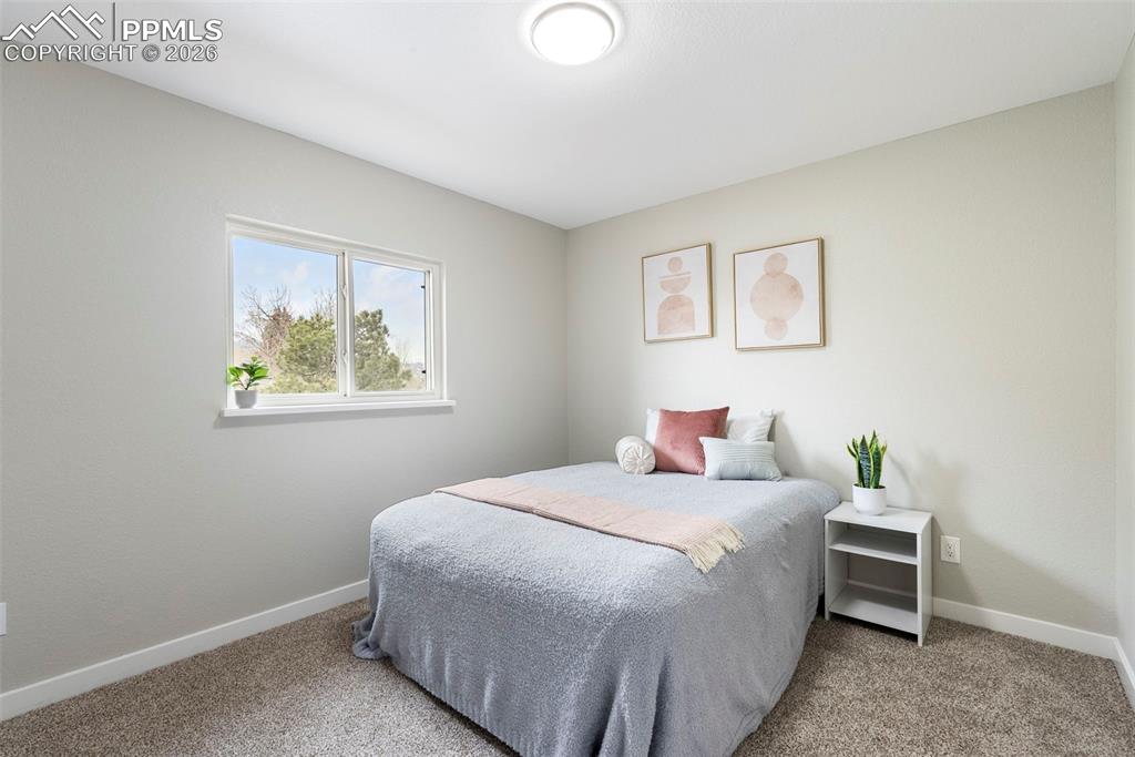 Image 33 of 39: Bedroom