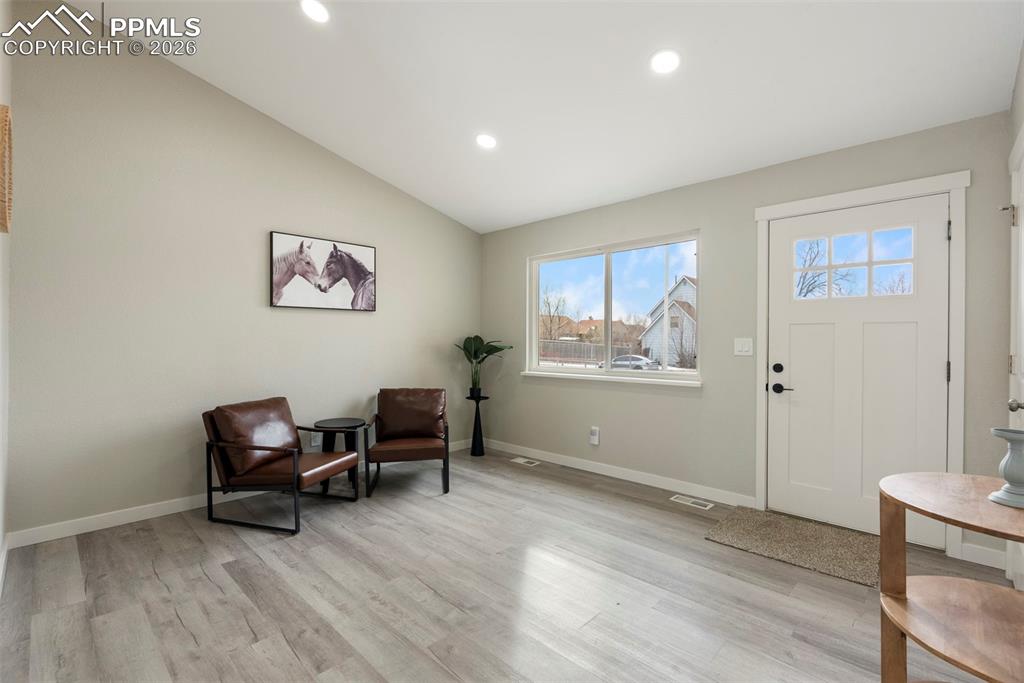 Image 6 of 39: Entry