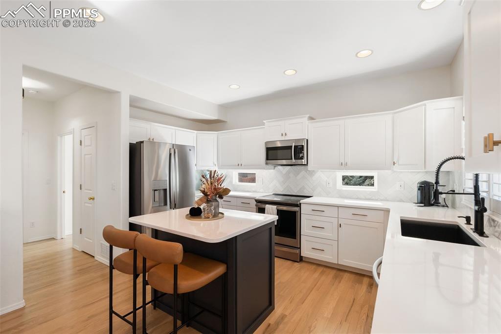 Image 13 of 46: Kitchen