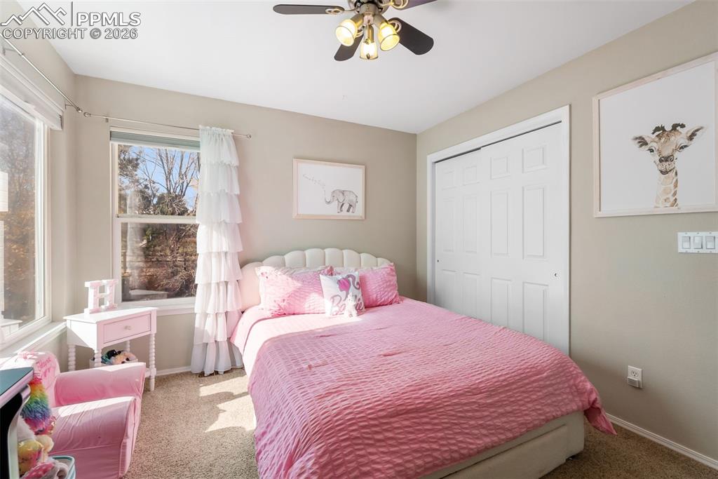 Image 28 of 46: Bedroom