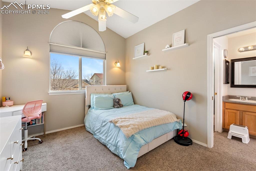 Image 33 of 46: Bedroom