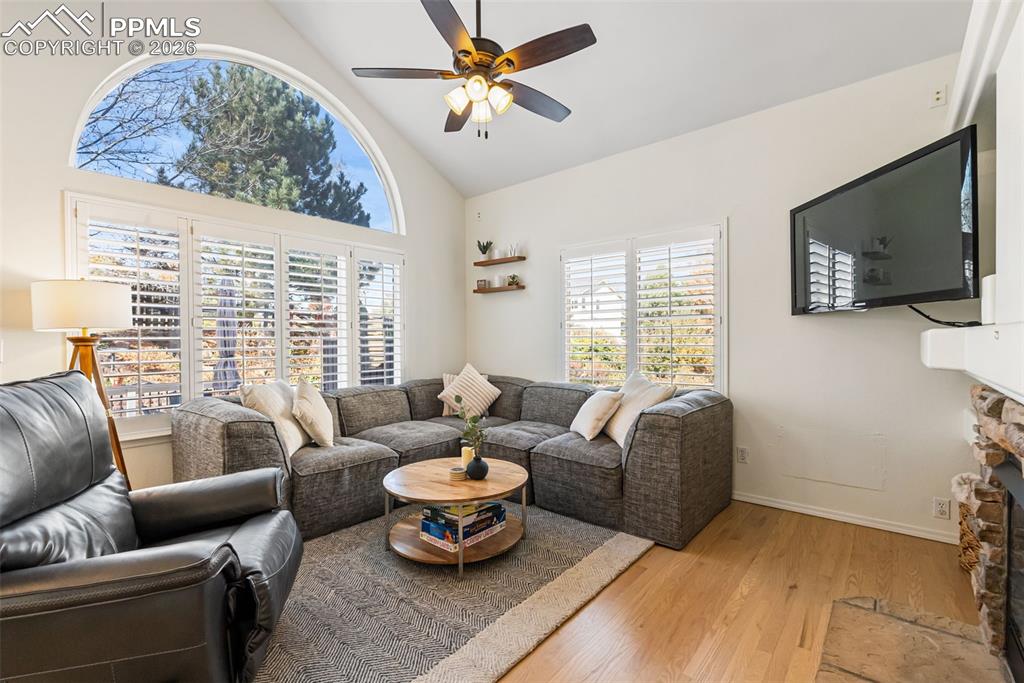 Image 8 of 46: Family Room