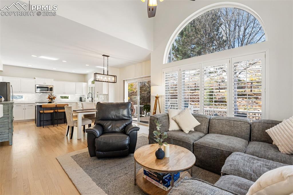 Image 9 of 46: Family Room