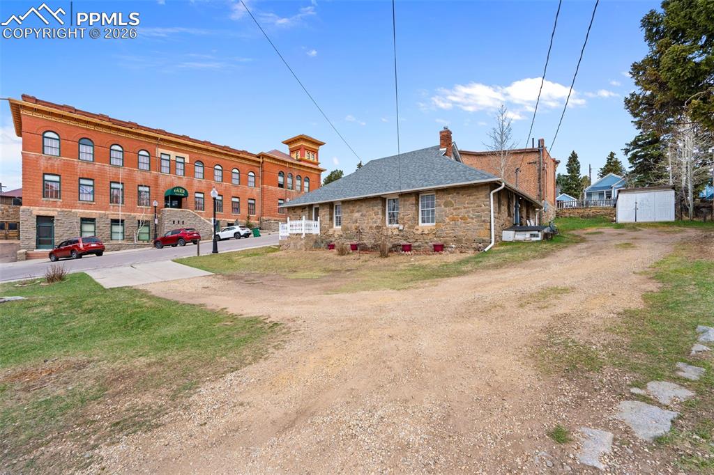 Image 18 of 25: Side of Structure