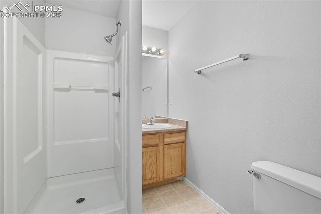 Image 34 of 47: 2nd bathroom on main level