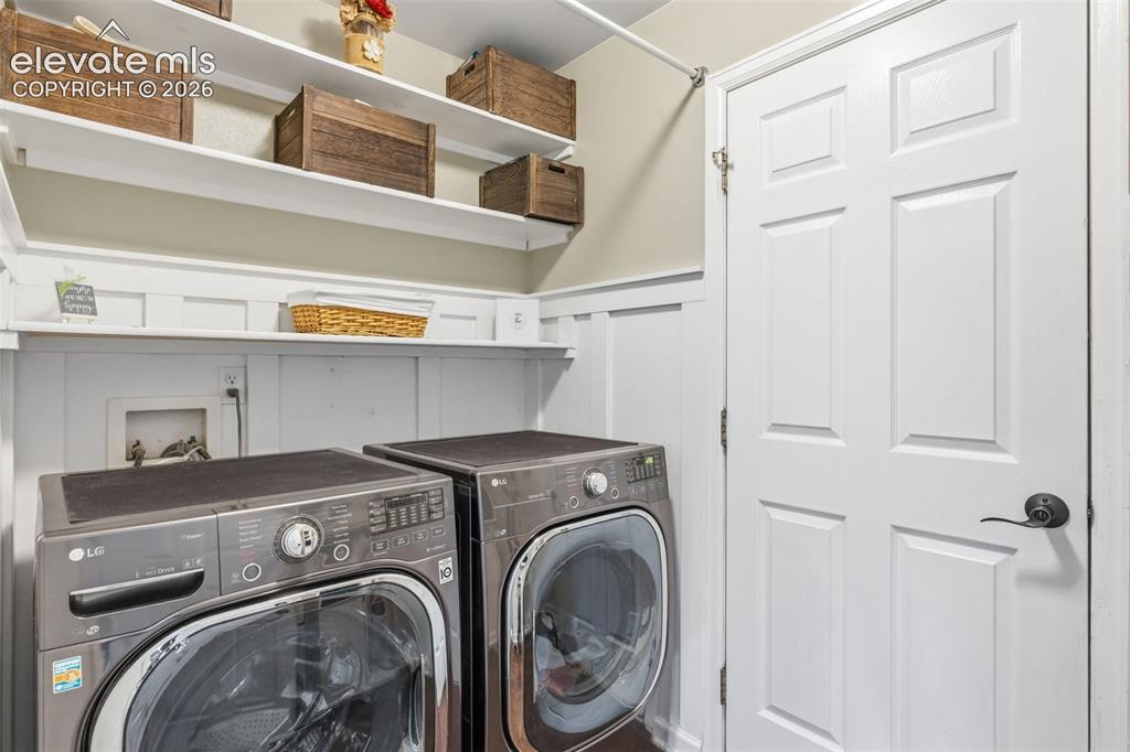 Image 12 of 34: Laundry