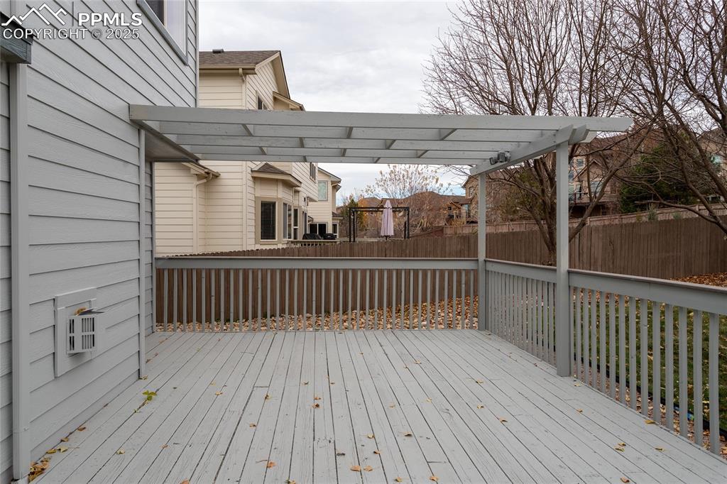 Image 29 of 38: Trellis