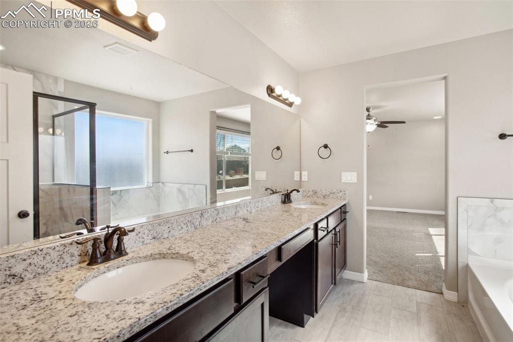 Image 15 of 24: Bathroom