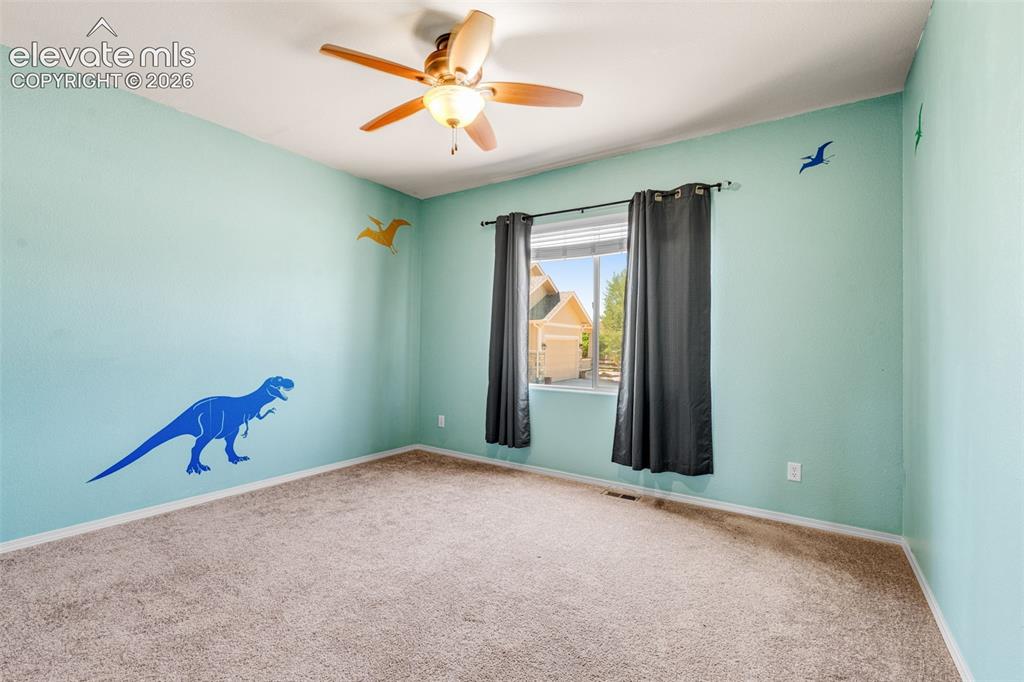 Image 13 of 40: Bedroom