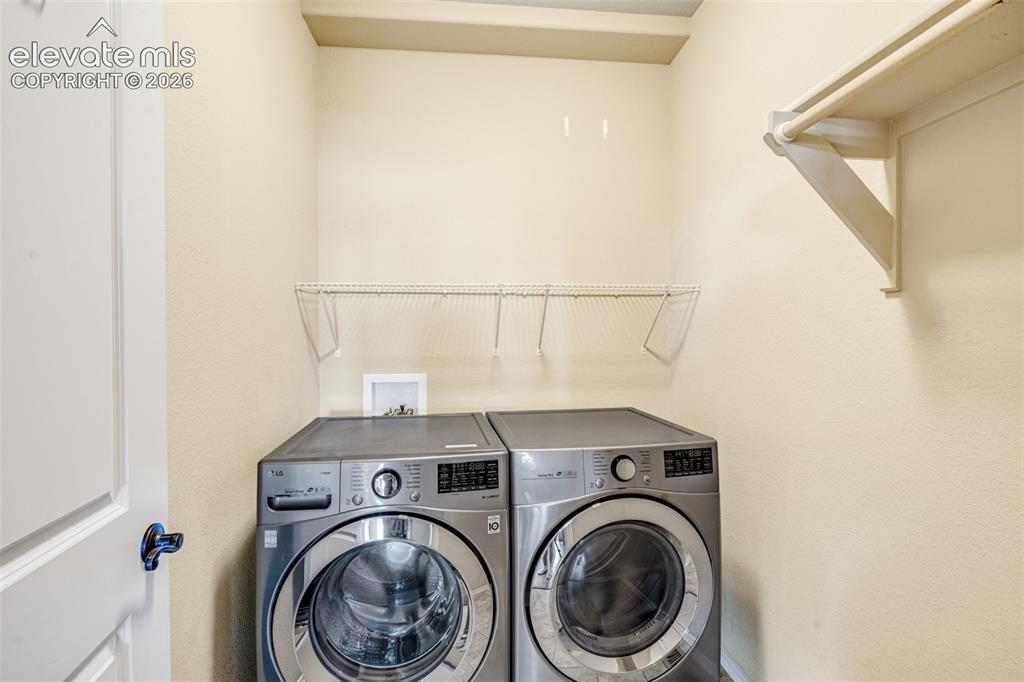 Image 24 of 40: Main Level Laundry