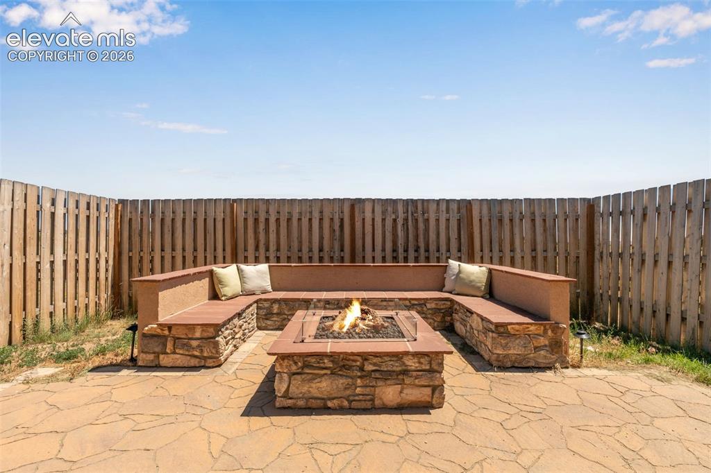 Image 30 of 40: Firepit