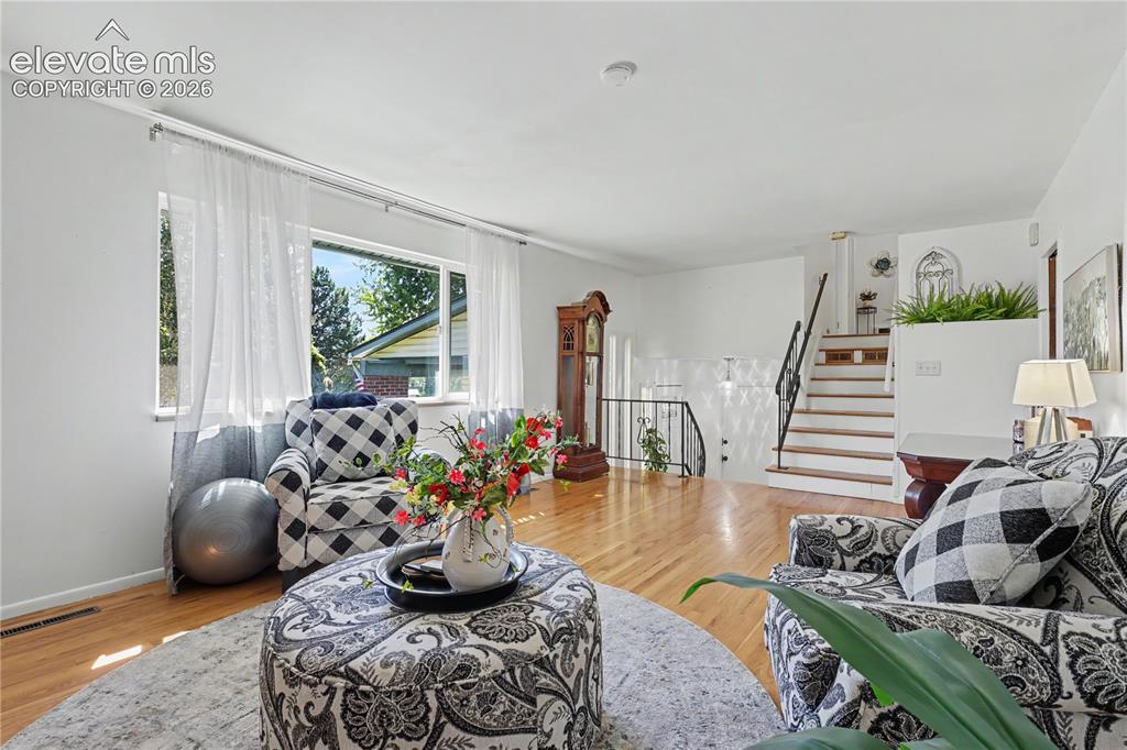 Image 8 of 40: Living Room