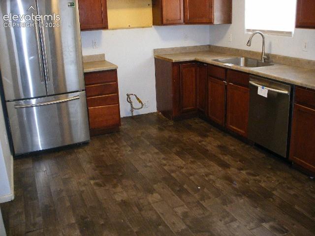 Image 5 of 44: Kitchen