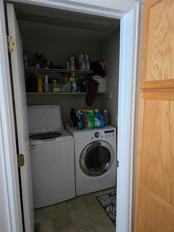 Image 8 of 9: Laundry