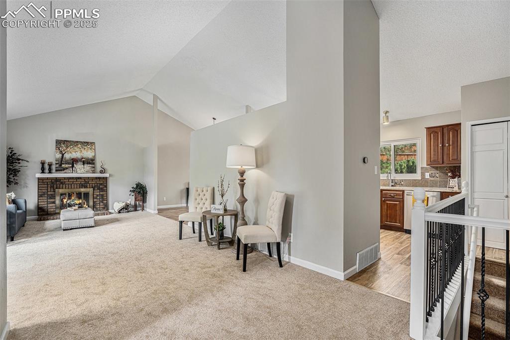 Image 7 of 34: Vaulted ceilings