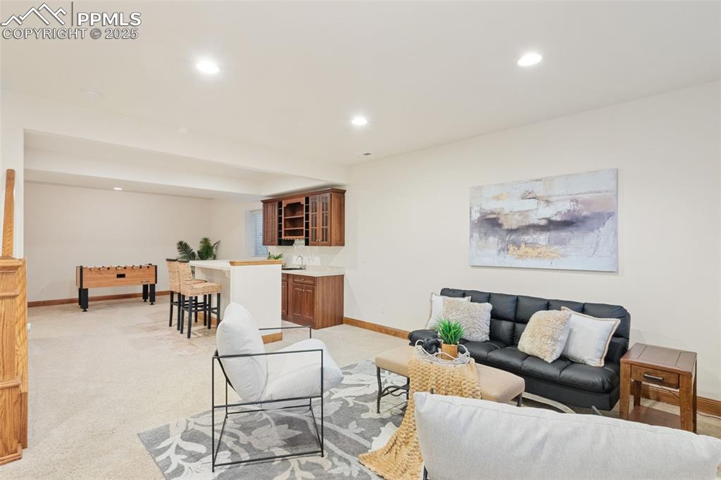 Image 30 of 47: Family Room