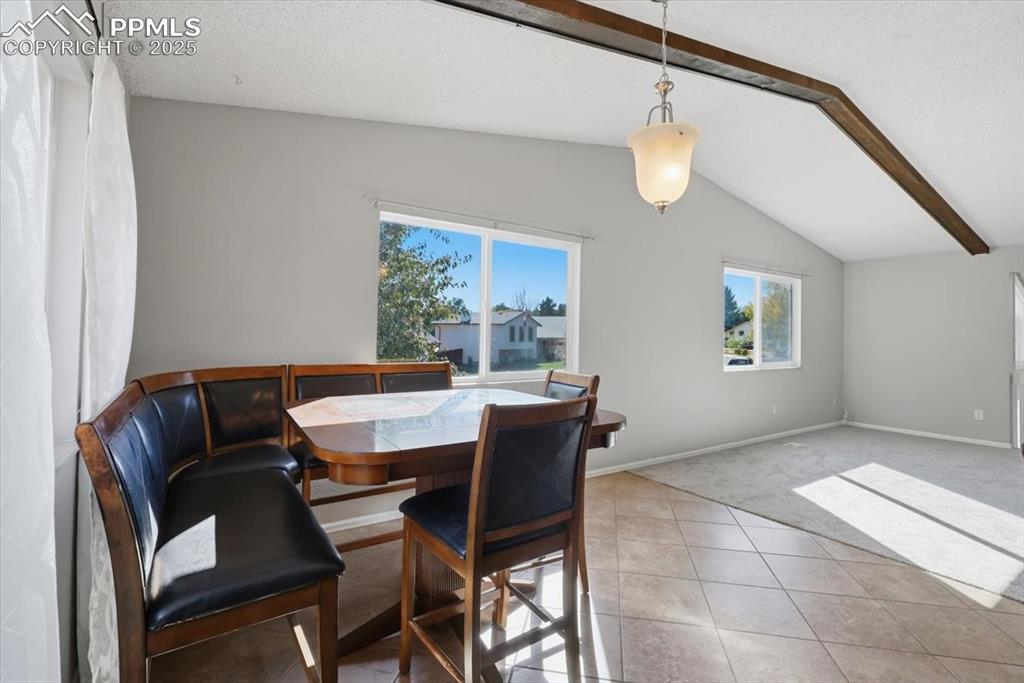 Image 25 of 47: Lots of natural light.