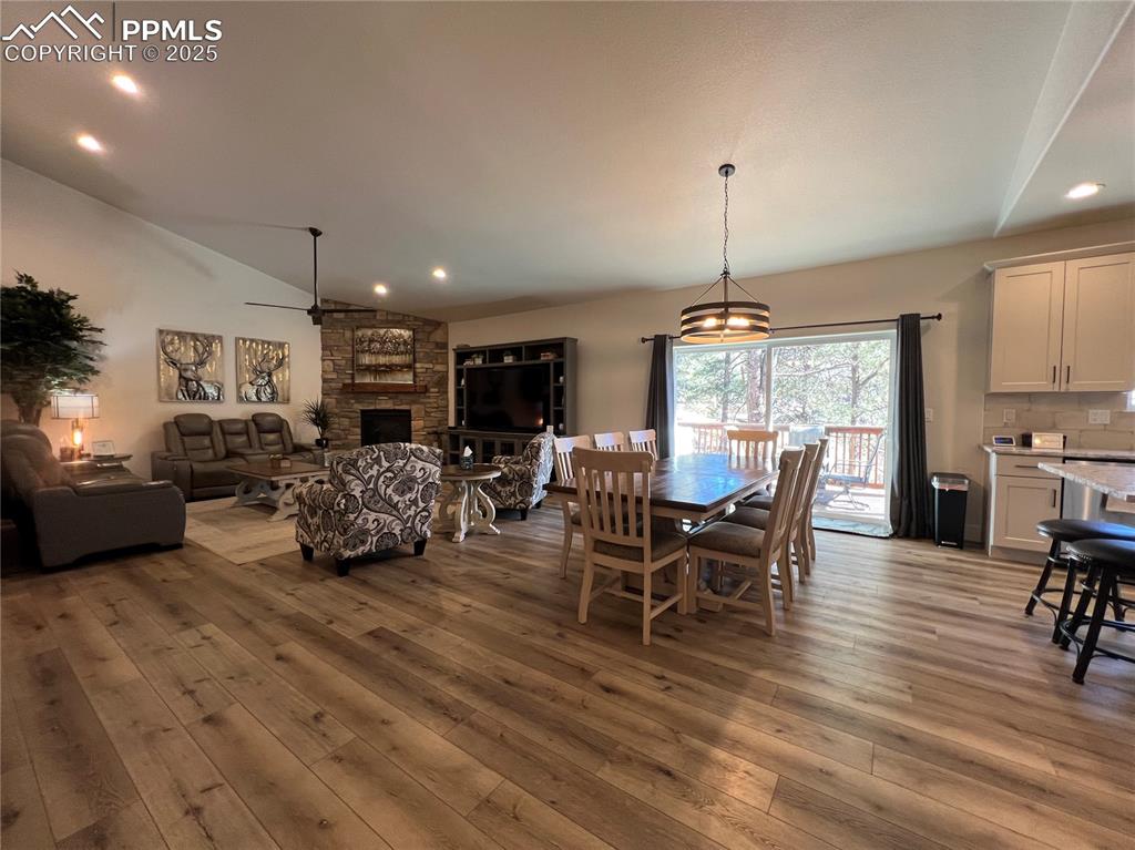 Image 18 of 37: Dining Area