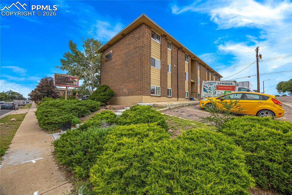 Image 1 of 29: View of home