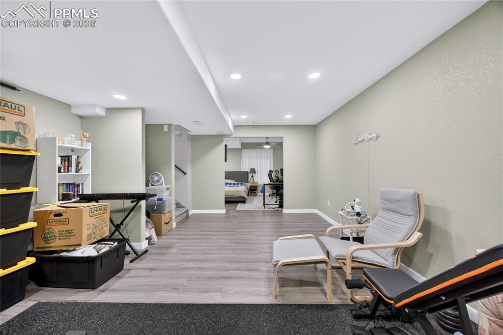 Image 14 of 24: Sitting Room