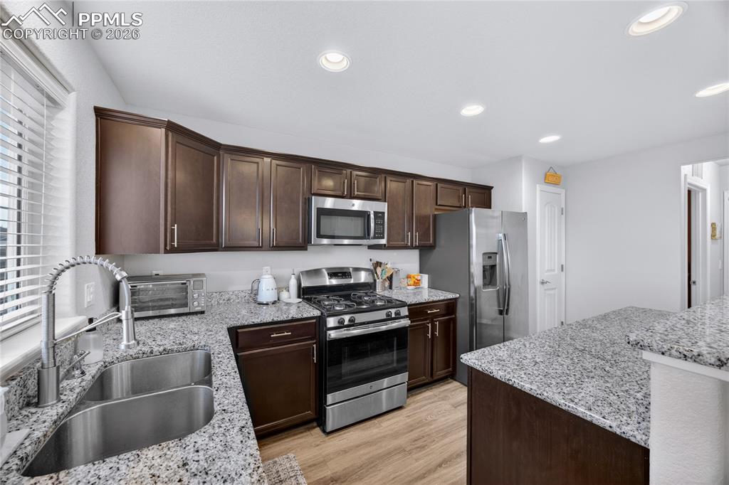 Image 2 of 24: Kitchen