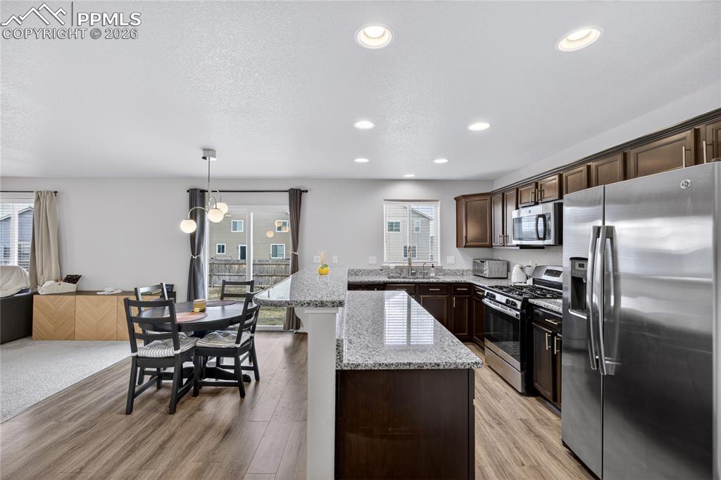 Image 5 of 24: Kitchen