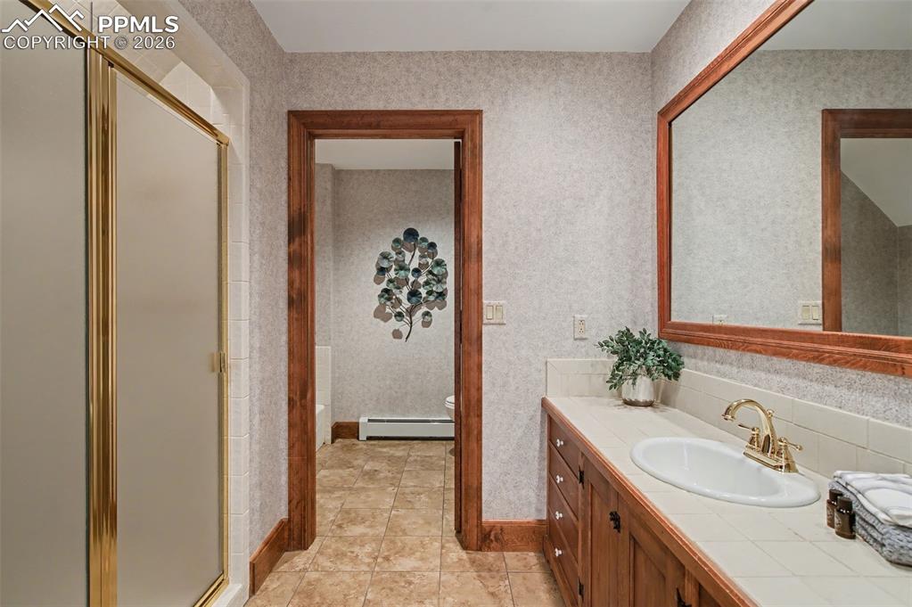 Image 21 of 27: Upper bath (full)