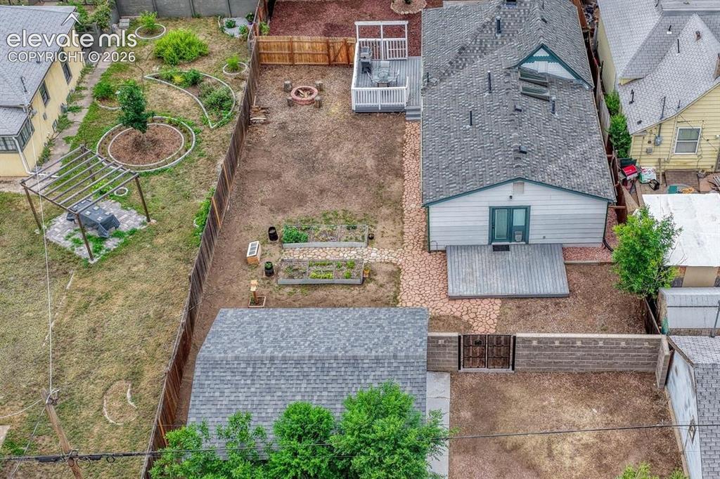 Image 44 of 50: 7,200 sqft lot zoned R2 – option to add a second dwelling on this double-si